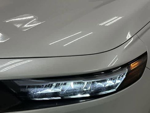 Used 2025 Honda Accord SE image 30