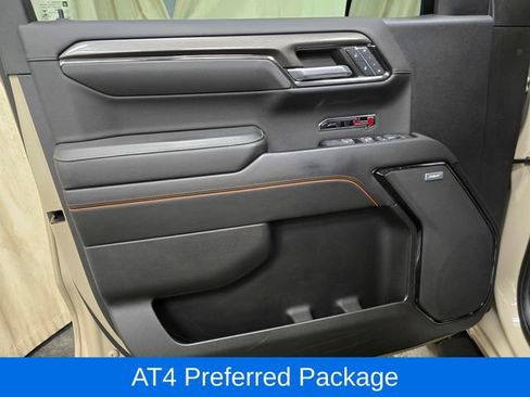Used 2022 GMC Sierra 1500 AT4 w/ AT4 Premium Package AWD/4WD image 14