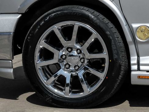 Used 2011 Chevrolet Express 1500 image 58