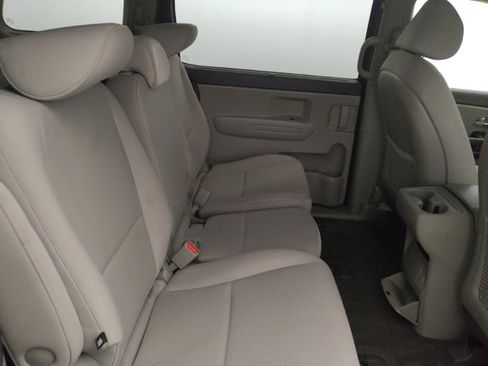 Used 2016 Kia Sedona LX w/ LX Convenience Package FWD image 19