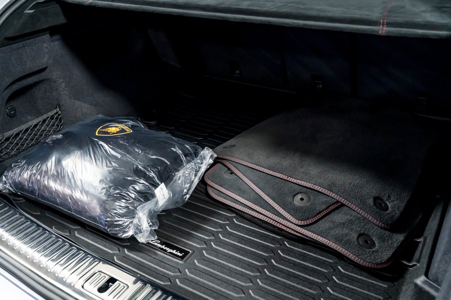 Used 2024 Lamborghini Urus Performante AWD/4WD image 52