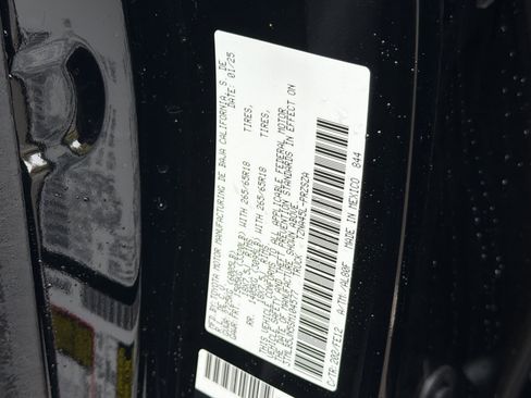 Certified 2025 Toyota Tacoma TRD Sport image 27