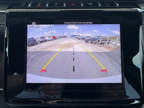 Used 2024 Jeep Grand Cherokee Altitude image 9