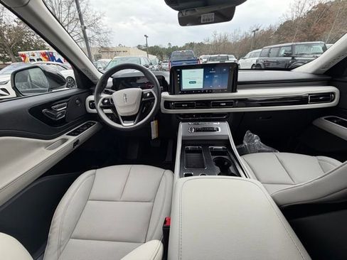New 2026 Lincoln Aviator 2WD image 11