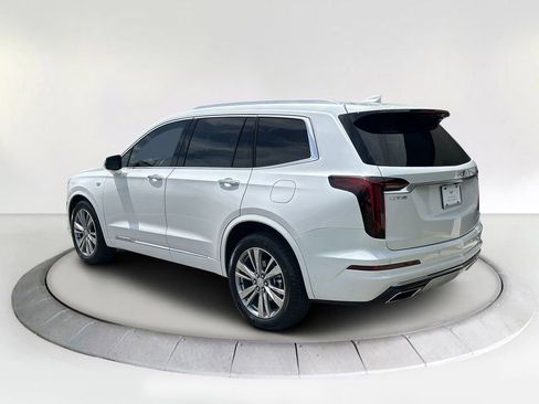 Certified 2023 Cadillac XT6 Premium Luxury image 3