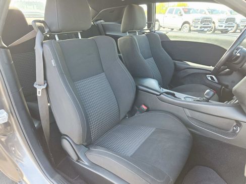 Used 2022 Dodge Challenger GT image 17
