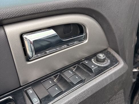 Used 2011 Ford Expedition Limited image 10