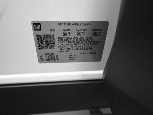 Used 2024 Chevrolet TrailBlazer LT w/ Convenience Package AWD/4WD image 11