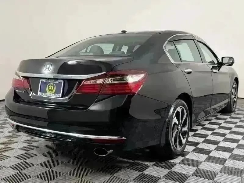 Used 2017 Honda Accord EX image 49