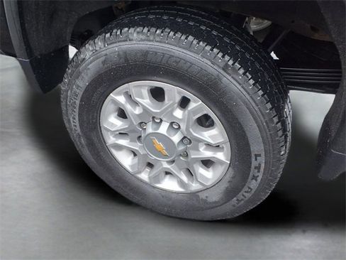 Used 2022 Chevrolet Silverado 2500 LTZ w/ LTZ Convenience Package image 19