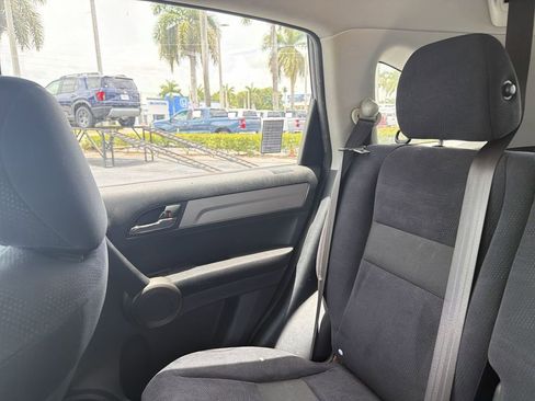 Used 2011 Honda CR-V SE image 13