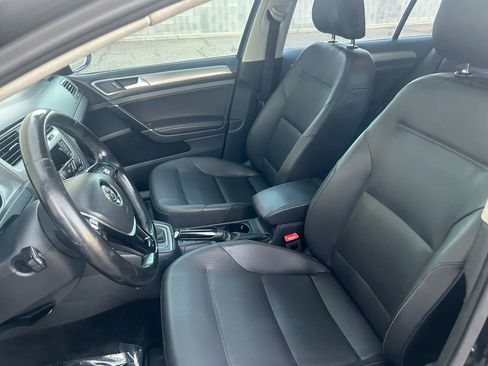 Used 2015 Volkswagen Golf TDI SE image 12