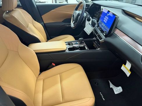 New 2026 Lexus RX 450h AWD image 11