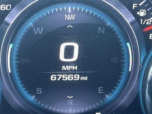 Used 2020 Chevrolet Suburban Premier w/ Premier Plus Edition image 4