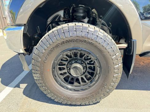 Used 2021 Ford F250 King Ranch w/ King Ranch Ultimate Package AWD/4WD image 9