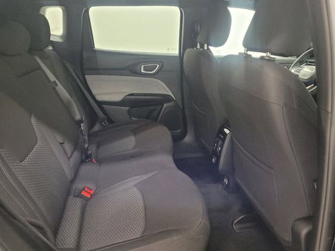 Used 2024 Jeep Compass Sport AWD/4WD image 19