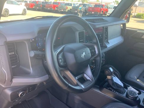 Used 2024 Ford Bronco Big Bend w/ Sasquatch Package AWD/4WD image 14