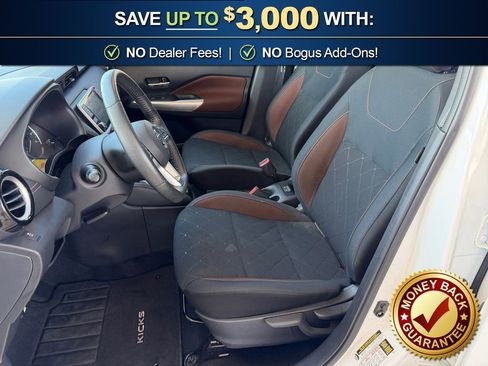 Used 2019 Nissan Kicks SR image 14