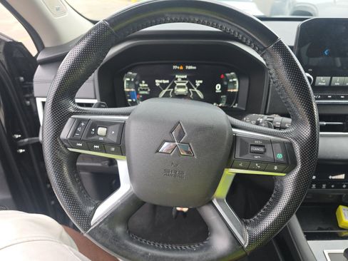 Used 2022 Mitsubishi Outlander SE FWD image 8