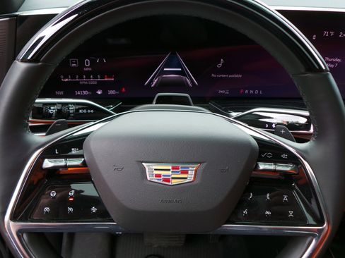 Used 2025 Cadillac Escalade Sport w/ Touring Package AWD/4WD image 37