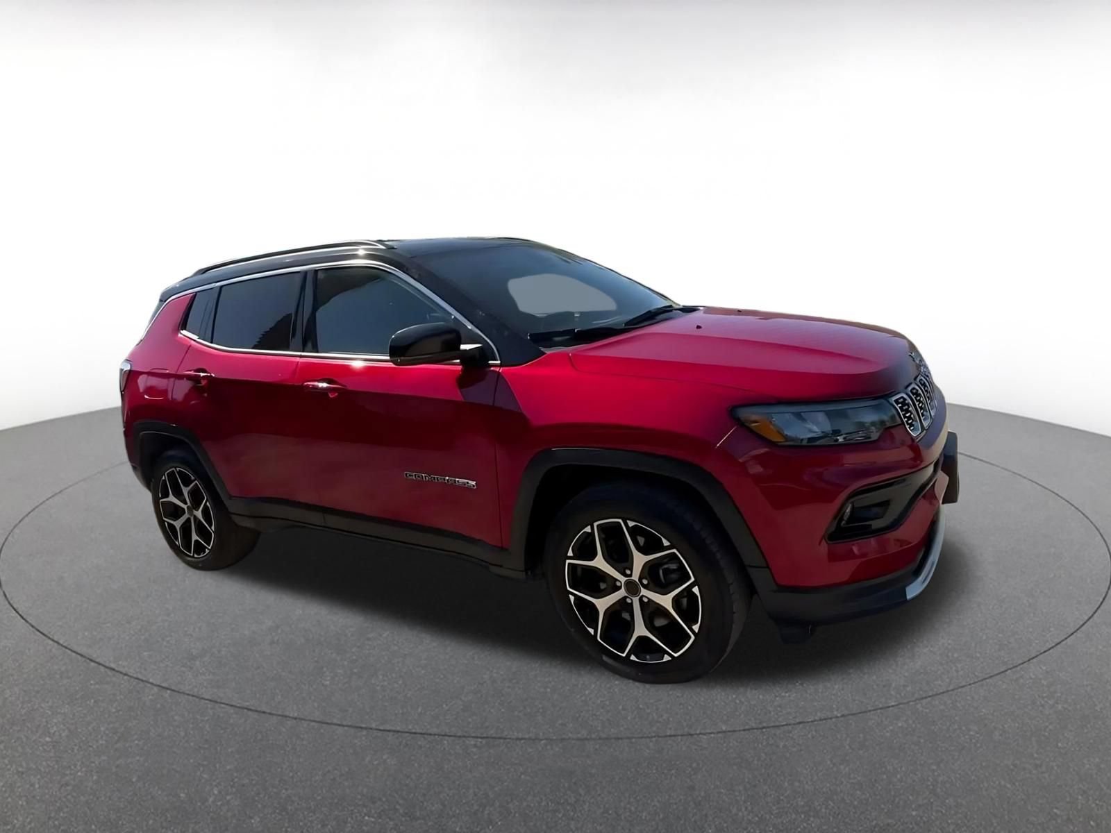 Used 2025 Jeep Compass Limited AWD/4WD image 2