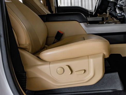 Used 2020 Ford F350 Lariat w/ Lariat Value Package image 33