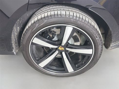 Certified 2026 Porsche Macan GTS AWD/4WD image 12