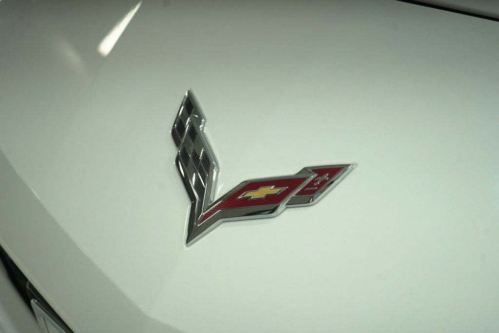 Used 2018 Chevrolet Corvette Grand Sport RWD image 9