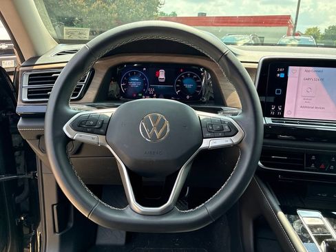Used 2026 Volkswagen Atlas SE AWD/4WD image 18
