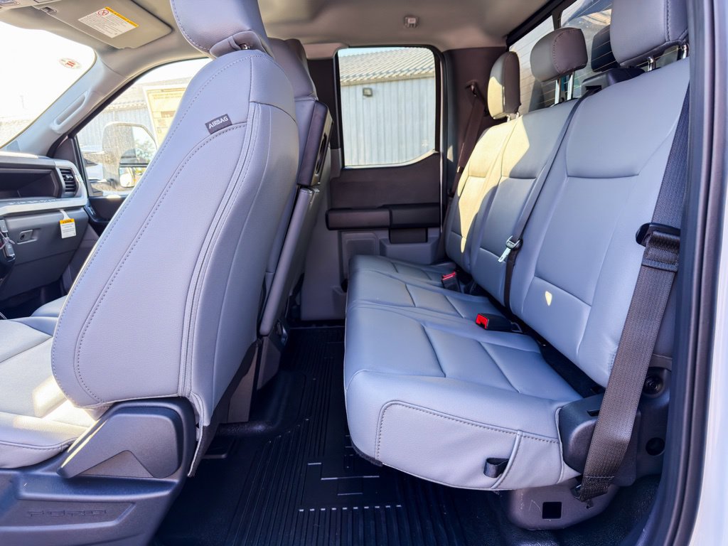 New 2027 Ford F550 4x4 Supercab Super Duty image 9