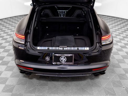 Used 2022 Porsche Panamera Turbo S image 36