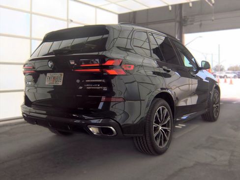 Used 2026 BMW X5 sDrive40i w/ M Sport Package RWD image 2