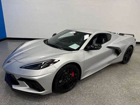 Used 2020 Chevrolet Corvette Stingray Premium Cpe w/ 3LT Preferred Equipment Group image 22