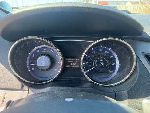 Used 2013 Hyundai Sonata SE w/ Navigation & Sunroof Pkg image 12