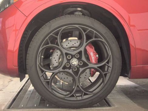 Used 2024 Alfa Romeo Stelvio Quadrifoglio w/ Active Assist Plus Package image 6