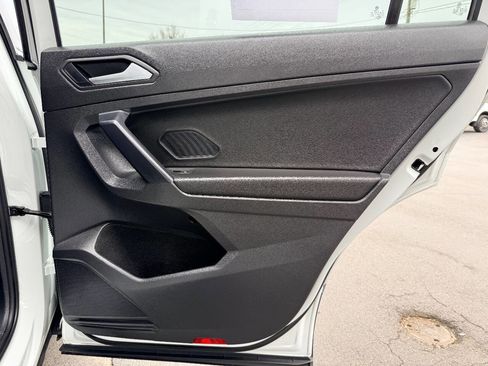 Used 2021 Volkswagen Tiguan SEL image 34