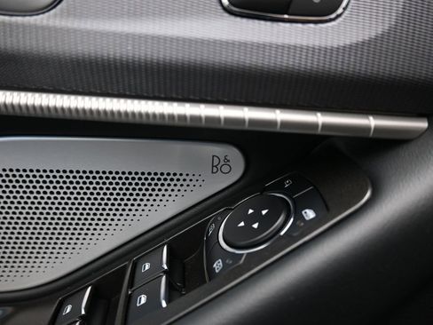 Used 2025 Ford Explorer ST image 13