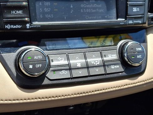 Used 2015 Toyota RAV4 Limited w/ Technology Package AWD/4WD image 16