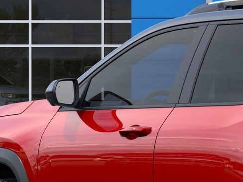 New 2026 Chevrolet Equinox LT w/ Safety and Technology Package FWD image 12