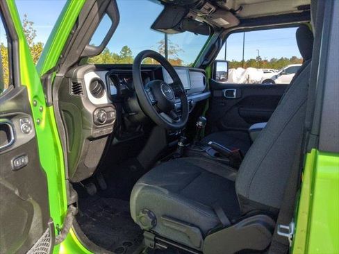 Certified 2025 Jeep Wrangler Sport S image 28