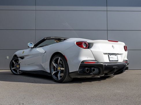 Certified 2023 Ferrari Portofino M image 11
