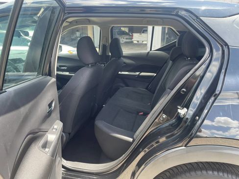 Used 2021 Nissan Kicks SV FWD image 18