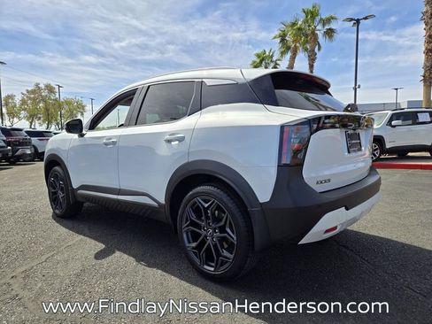Used 2025 Nissan Kicks SR AWD/4WD image 4
