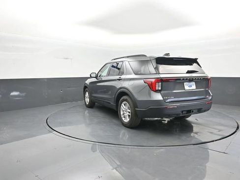 New 2026 Ford Explorer Active RWD image 5