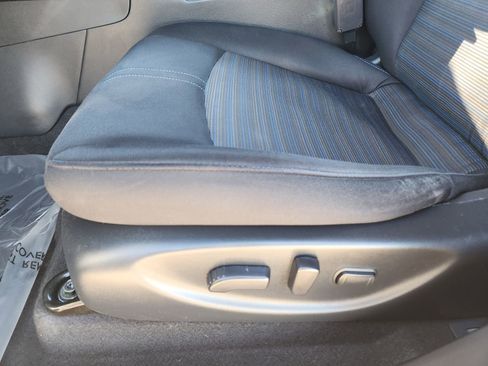 Used 2021 Nissan Leaf SV w/ SV Technology Package image 27