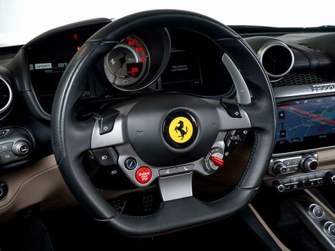Used 2019 Ferrari Portofino image 31
