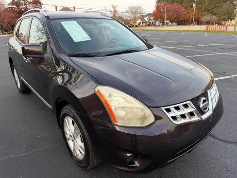Used 2012 Nissan Rogue SV image 4