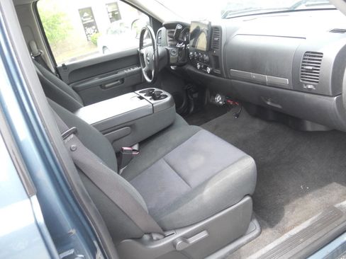 Used 2010 GMC Sierra 1500 SLE w/ Power Pack Plus AWD/4WD image 16