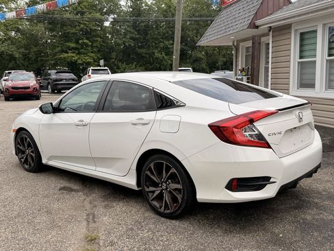 Used 2019 Honda Civic Sport image 4