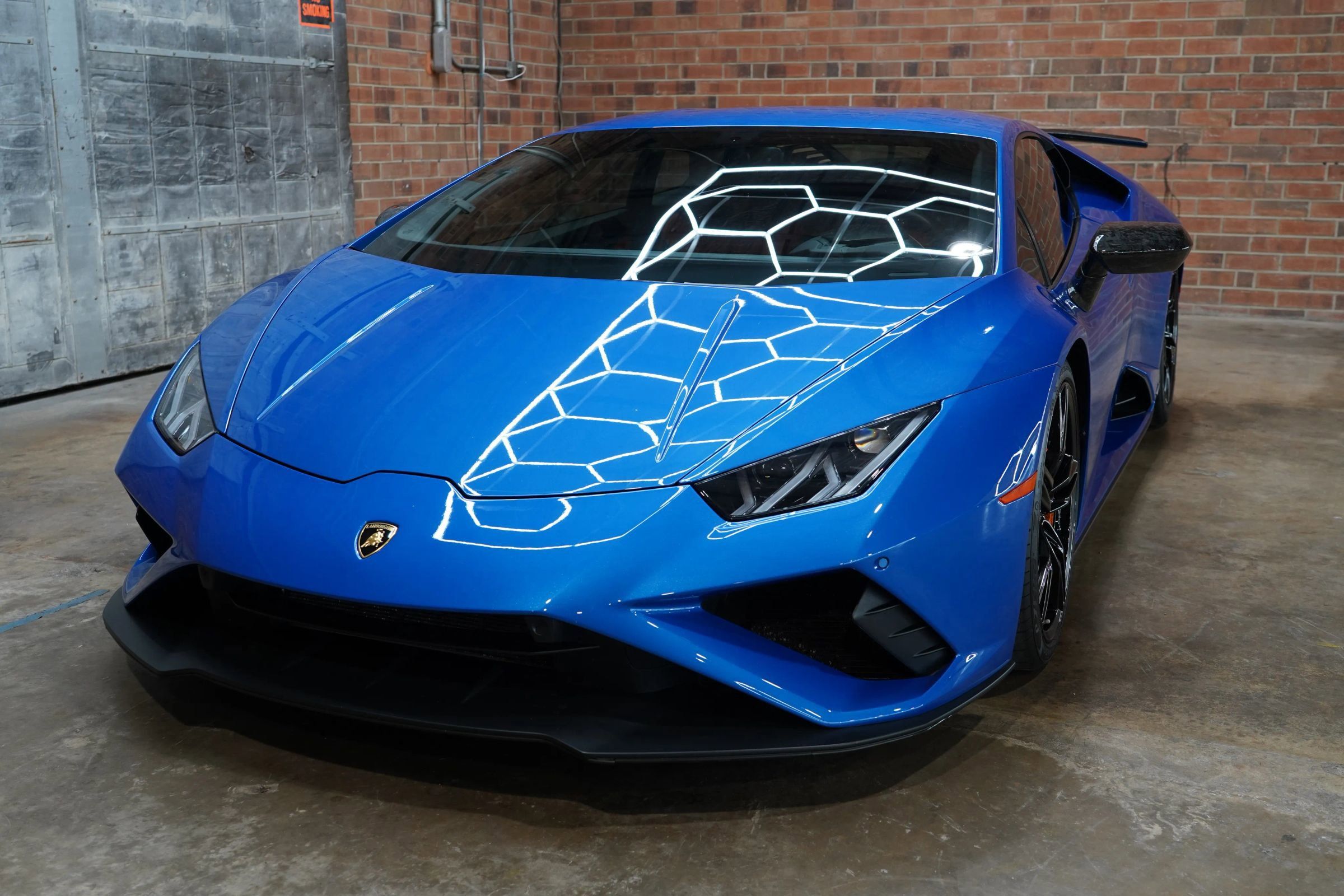 Used 2020 Lamborghini Huracan EVO RWD image 8